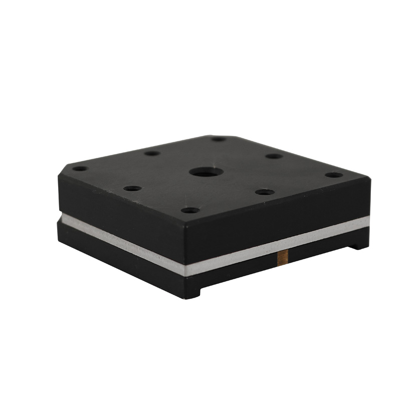 Magnet Holdeplade 65x65 Mm Med M8 Og 8xm4 Gevindhul